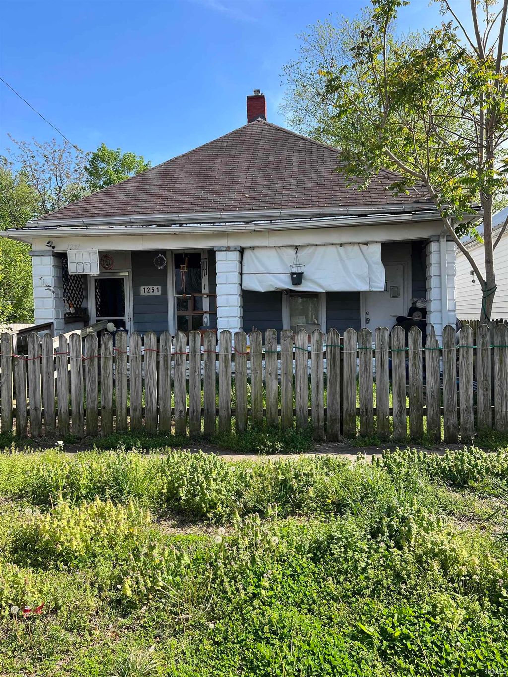 Photo of 1251 E Illinois Street, Evansville, IN 47711 (MLS # 202602029)