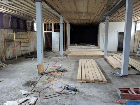 Tiny photo for 200 E Jefferson Street, Kokomo, IN 46901 (MLS # 202509117)