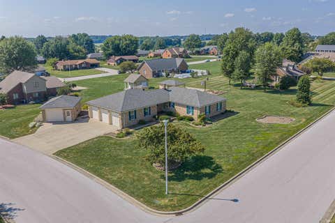 Tiny photo for 322 E 24th Street, Ferdinand, IN 47532 (MLS # 202635229)