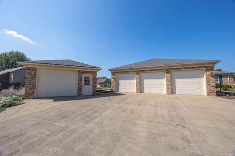 Tiny photo for 322 E 24th Street, Ferdinand, IN 47532 (MLS # 202635229)