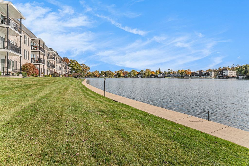 Photo of 1077 Greenleaf Boulevard #107, Elkhart, IN 46514 (MLS # 202602697)
