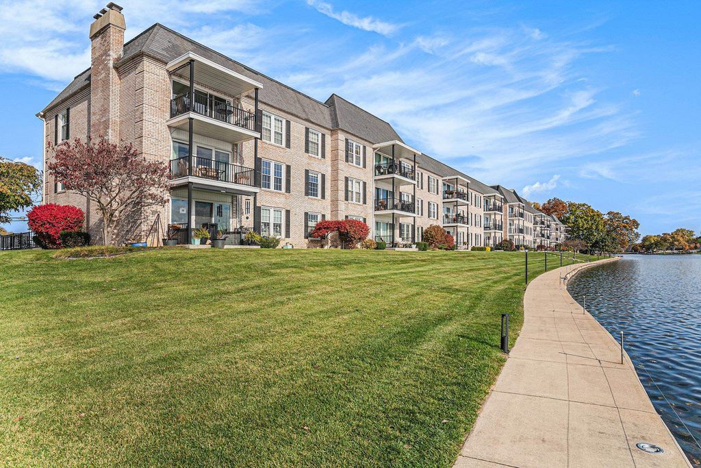 Photo of 1077 Greenleaf Boulevard #107, Elkhart, IN 46514 (MLS # 202602697)