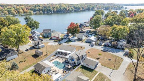 Tiny photo for 2222 S RUNWAY Court, Monticello, IN 47960 (MLS # 202611349)