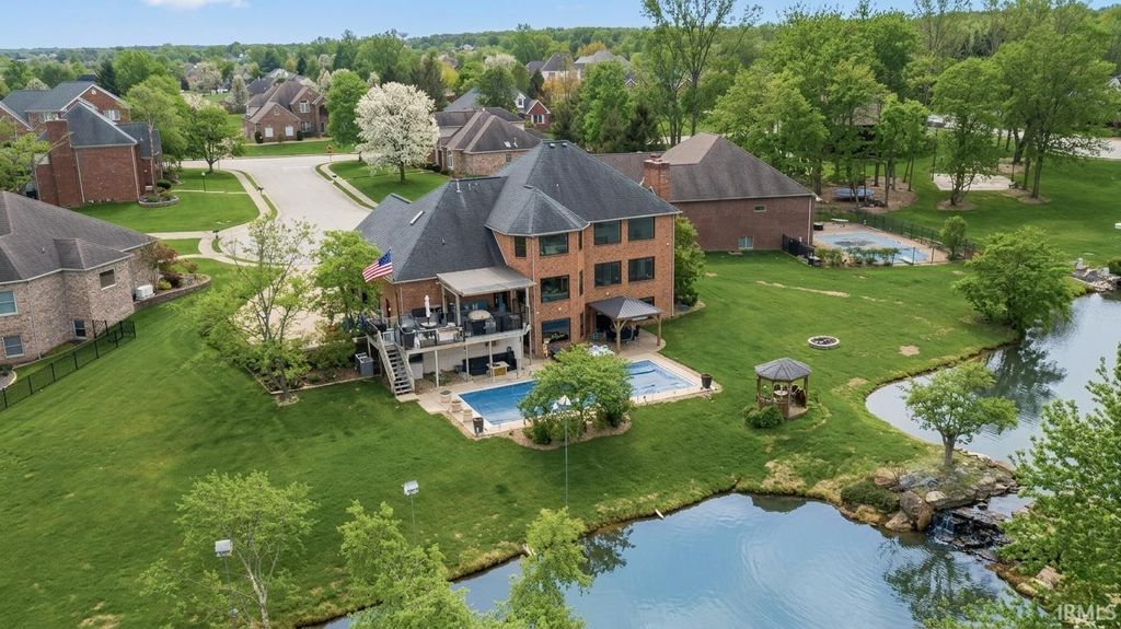 Photo of 2177 Ledgewood Court, Newburgh, IN 47630 (MLS # 202608415)