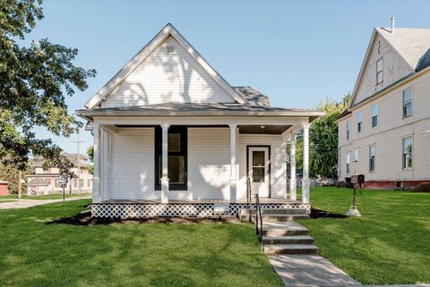 Photo of 1059 N Main Street, Frankfort, IN 46041 (MLS # 202540996)