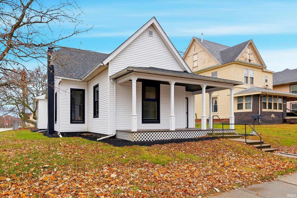 Photo of 1059 N Main Street, Frankfort, IN 46041 (MLS # 202540996)