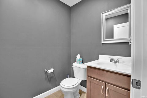 Tiny photo for 407 E VAILE Avenue, Kokomo, IN 46901 (MLS # 202611343)