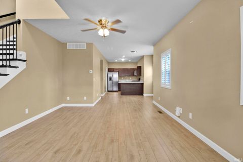 Tiny photo for 407 E VAILE Avenue, Kokomo, IN 46901 (MLS # 202611343)