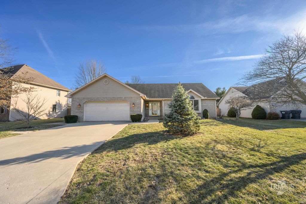 Photo of 7909 W Kennedy Parkway, Yorktown, IN 47396 (MLS # 202606415)