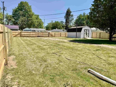 Tiny photo for 1214 Rochester Boulevard, Rochester, IN 46975 (MLS # 202617084)