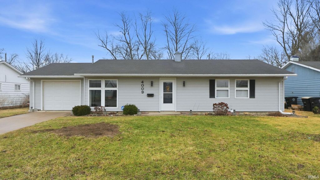 Photo of 4009 Mound Pass, Fort Wayne, IN 46809 (MLS # 202607303)