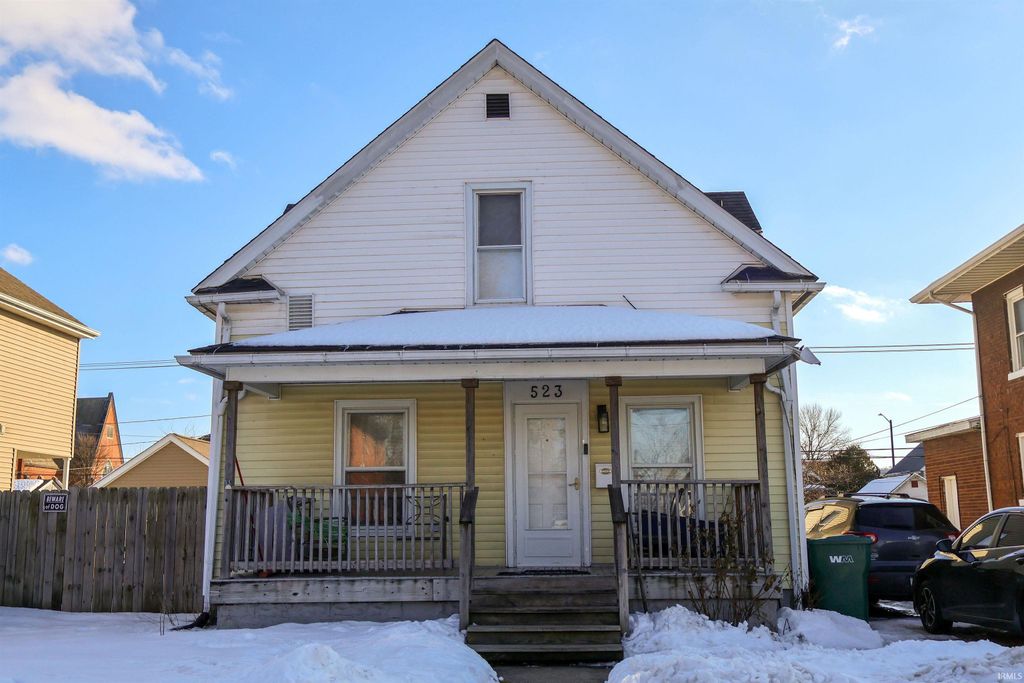Photo of 523 W 6Th Street, Mishawaka, IN 46544 (MLS # 202604346)