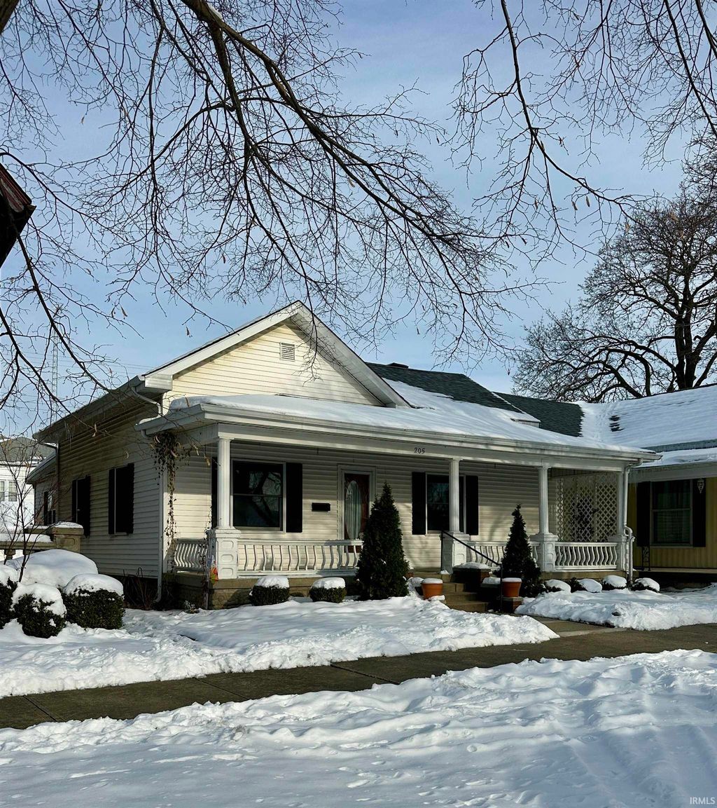 Photo of 205 E Franklin Street, Delphi, IN 46923 (MLS # 202548183)