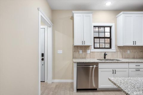 Tiny photo for 124 S 7th Street, Lafayette, IN 47901 (MLS # 202543486)