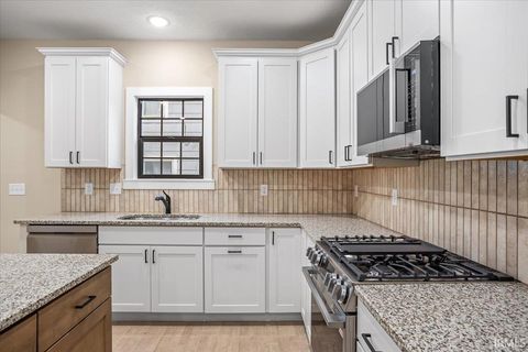 Tiny photo for 124 S 7th Street, Lafayette, IN 47901 (MLS # 202543486)