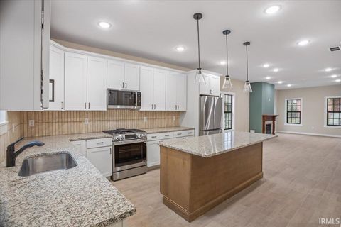 Tiny photo for 124 S 7th Street, Lafayette, IN 47901 (MLS # 202543486)