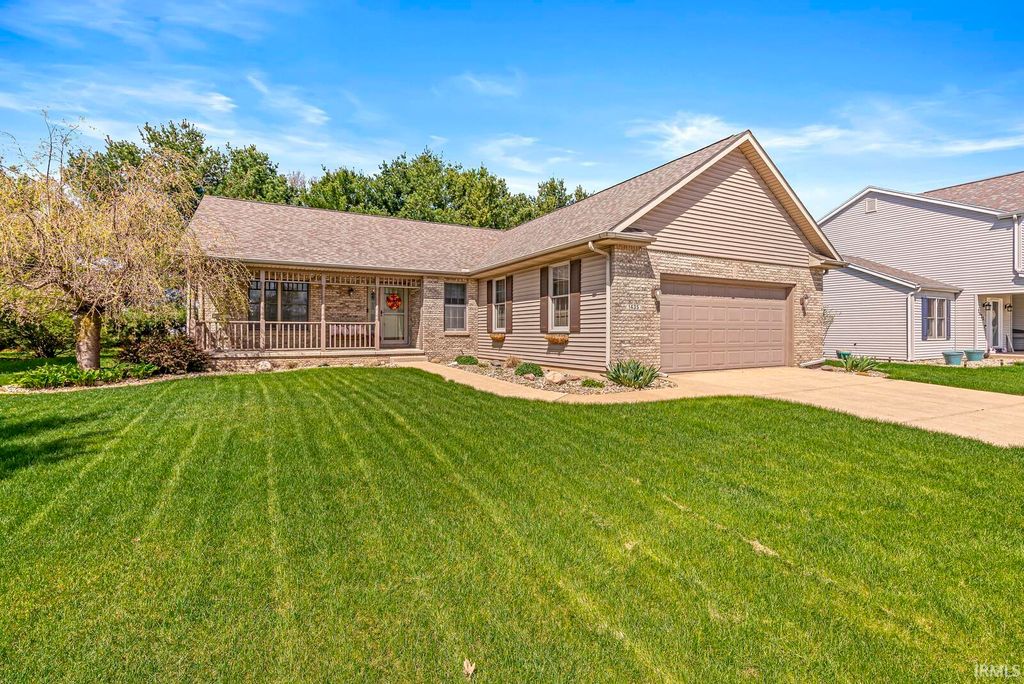 Photo of 1435 Anchor Court, Mishawaka, IN 46544 (MLS # 202614173)