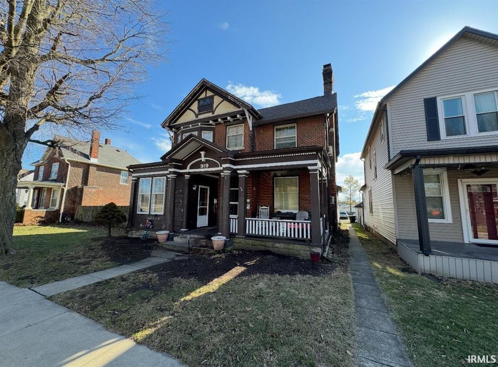 Photo of 919 Parkview Avenue, Fort Wayne, IN 46802 (MLS # 202604168)