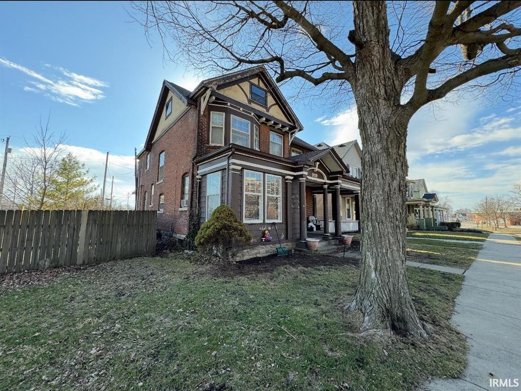 Photo of 919 Parkview Avenue, Fort Wayne, IN 46802 (MLS # 202604168)
