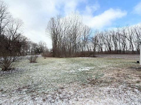 Tiny photo for 4700 Pottawatomie Road, Logansport, IN 46947 (MLS # 202549334)