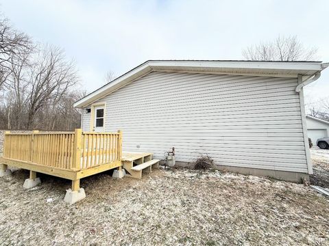 Tiny photo for 4700 Pottawatomie Road, Logansport, IN 46947 (MLS # 202549334)