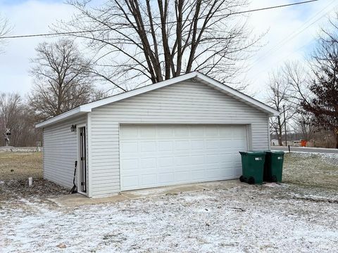 Tiny photo for 4700 Pottawatomie Road, Logansport, IN 46947 (MLS # 202549334)