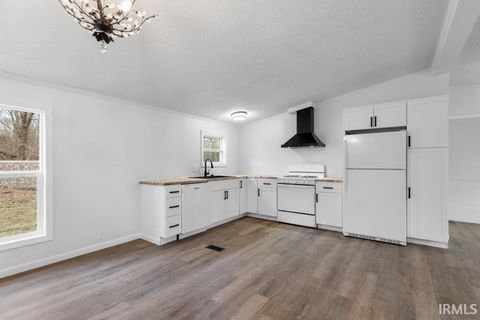 Tiny photo for 4700 Pottawatomie Road, Logansport, IN 46947 (MLS # 202549334)