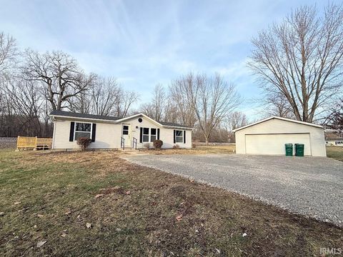Tiny photo for 4700 Pottawatomie Road, Logansport, IN 46947 (MLS # 202549334)