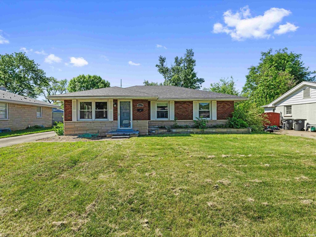 Photo of 3027 Graham Avenue, Evansville, IN 47714 (MLS # 202617478)