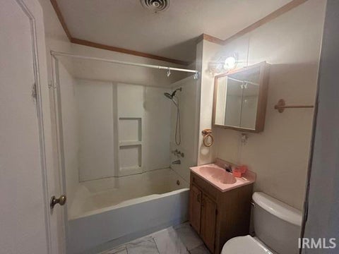 Tiny photo for 1514 Maplehurst Avenue, Mishawaka, IN 46545 (MLS # 202628983)