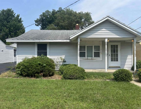 Photo of 1514 Maplehurst Avenue, Mishawaka, IN 46545 (MLS # 202628983)