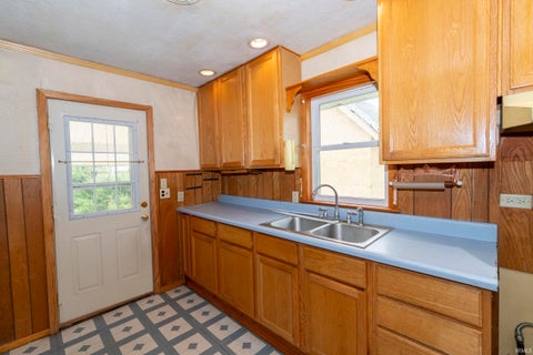 Tiny photo for 1514 Maplehurst Avenue, Mishawaka, IN 46545 (MLS # 202628983)