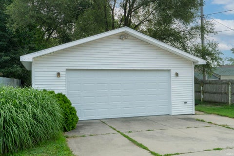 Tiny photo for 1514 Maplehurst Avenue, Mishawaka, IN 46545 (MLS # 202628983)