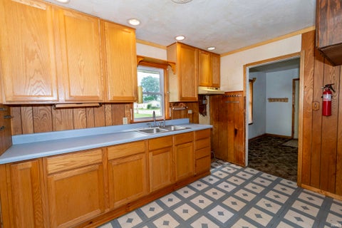 Tiny photo for 1514 Maplehurst Avenue, Mishawaka, IN 46545 (MLS # 202628983)