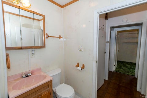 Tiny photo for 1514 Maplehurst Avenue, Mishawaka, IN 46545 (MLS # 202628983)