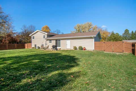 Tiny photo for 10370 Glen Lee Trail, Granger, IN 46530 (MLS # 202622026)