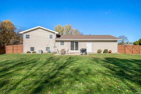 Tiny photo for 10370 Glen Lee Trail, Granger, IN 46530 (MLS # 202622026)