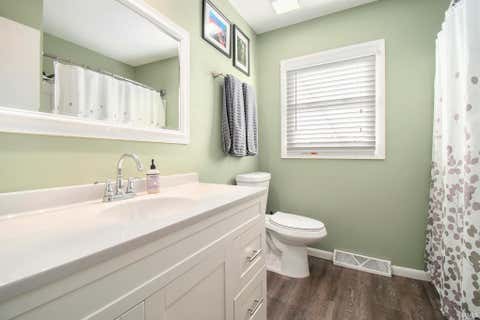 Tiny photo for 10370 Glen Lee Trail, Granger, IN 46530 (MLS # 202622026)