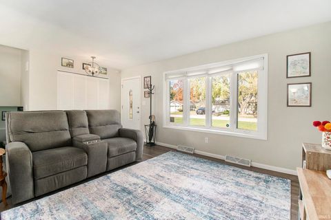 Tiny photo for 10370 Glen Lee Trail, Granger, IN 46530 (MLS # 202622026)