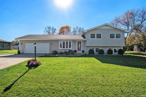 Tiny photo for 10370 Glen Lee Trail, Granger, IN 46530 (MLS # 202622026)
