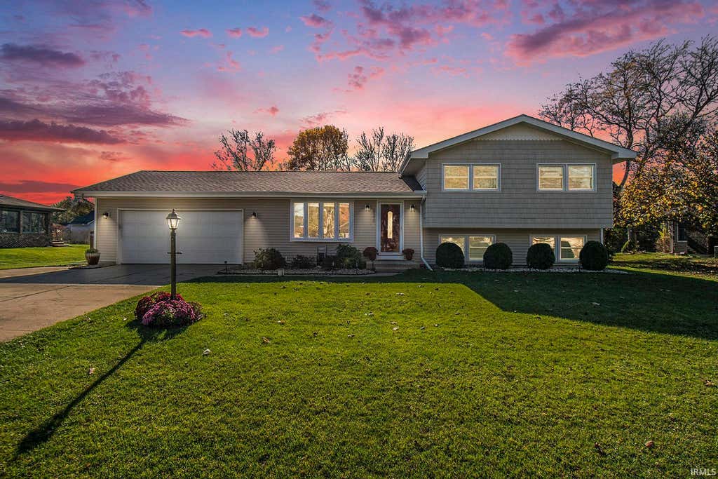 Photo of 10370 Glen Lee Trail, Granger, IN 46530 (MLS # 202622026)