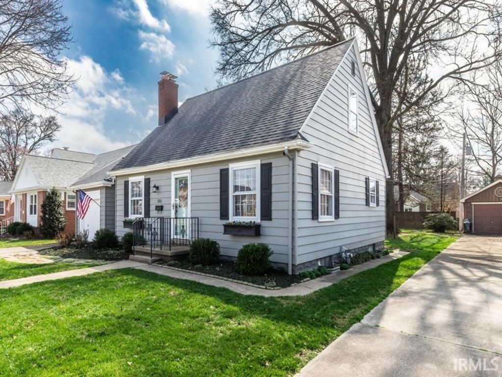 Photo of 3311 E Mulberry Street, Evansville, IN 47714 (MLS # 202608246)