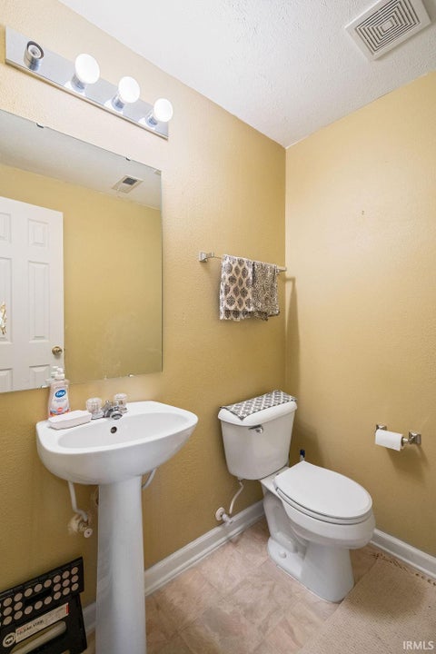 Tiny photo for 940 ZARTMAN Road, Kokomo, IN 46902 (MLS # 202633487)