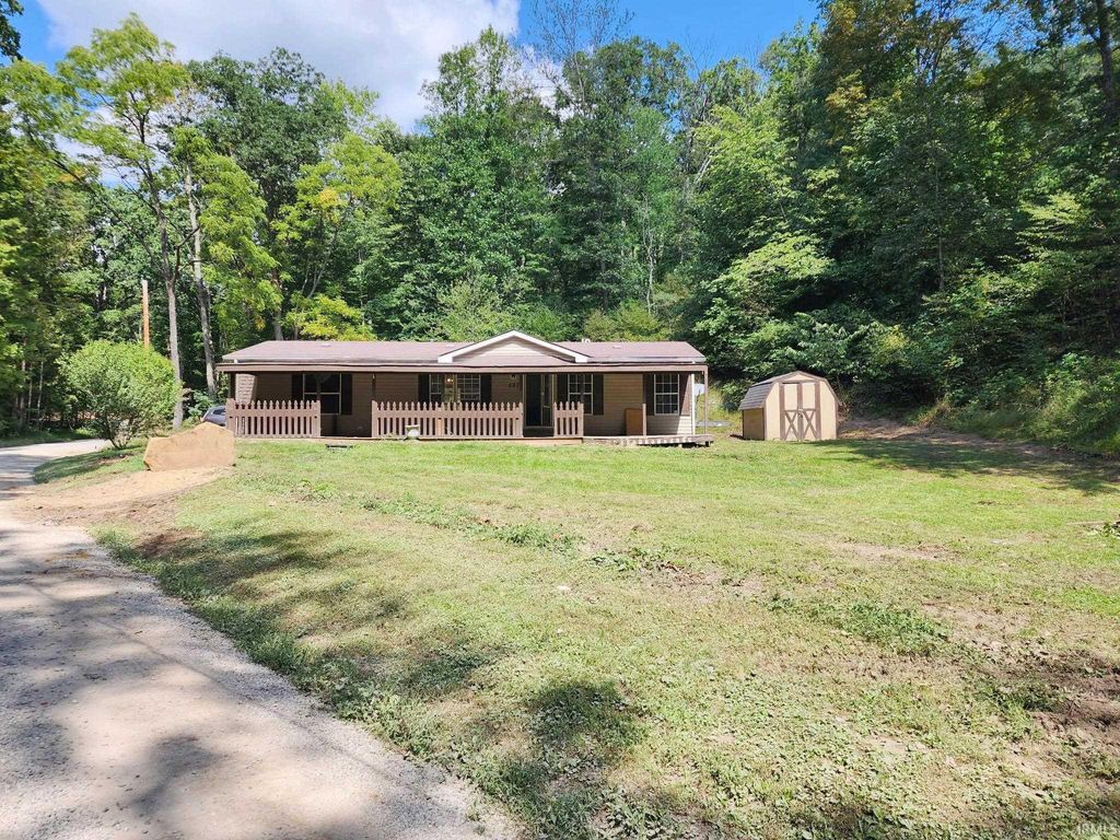 Photo of 527 Brown Hill Road, Nashville, IN 47448 (MLS # 202608938)