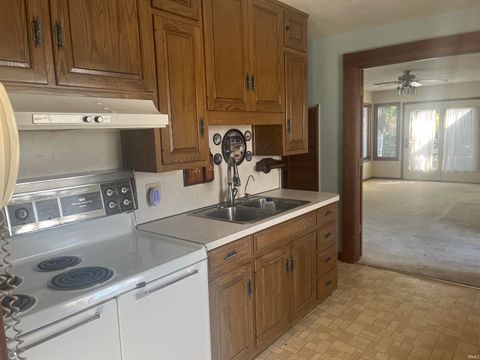 Tiny photo for 1012 Columbus Boulevard, Kokomo, IN 46901 (MLS # 202541059)