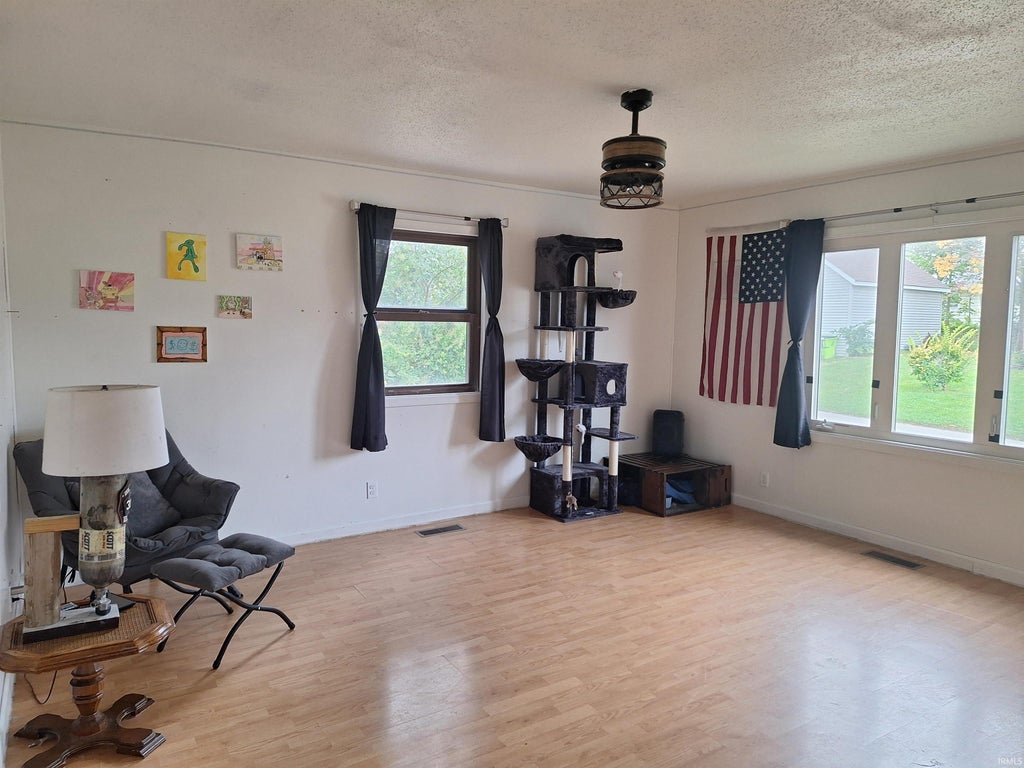 Photo of 443 Zahn Street, Huntington, IN 46750 (MLS # 202642487)