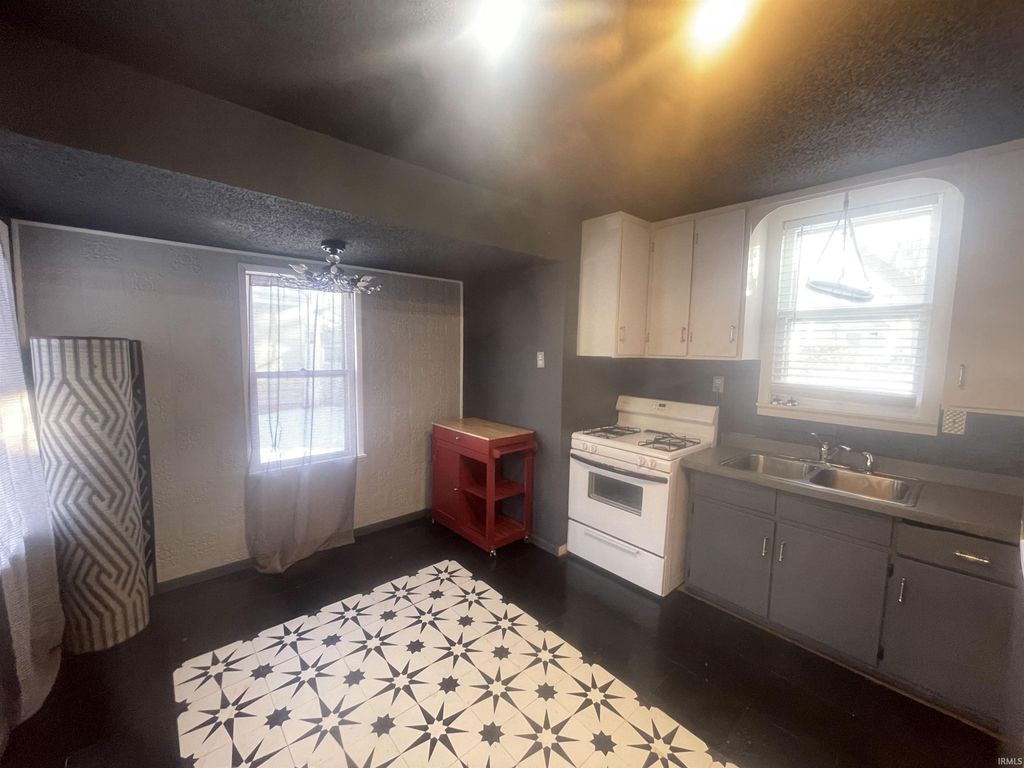 Photo of 111 Bungalow Street, Logansport, IN 46947 (MLS # 202603826)