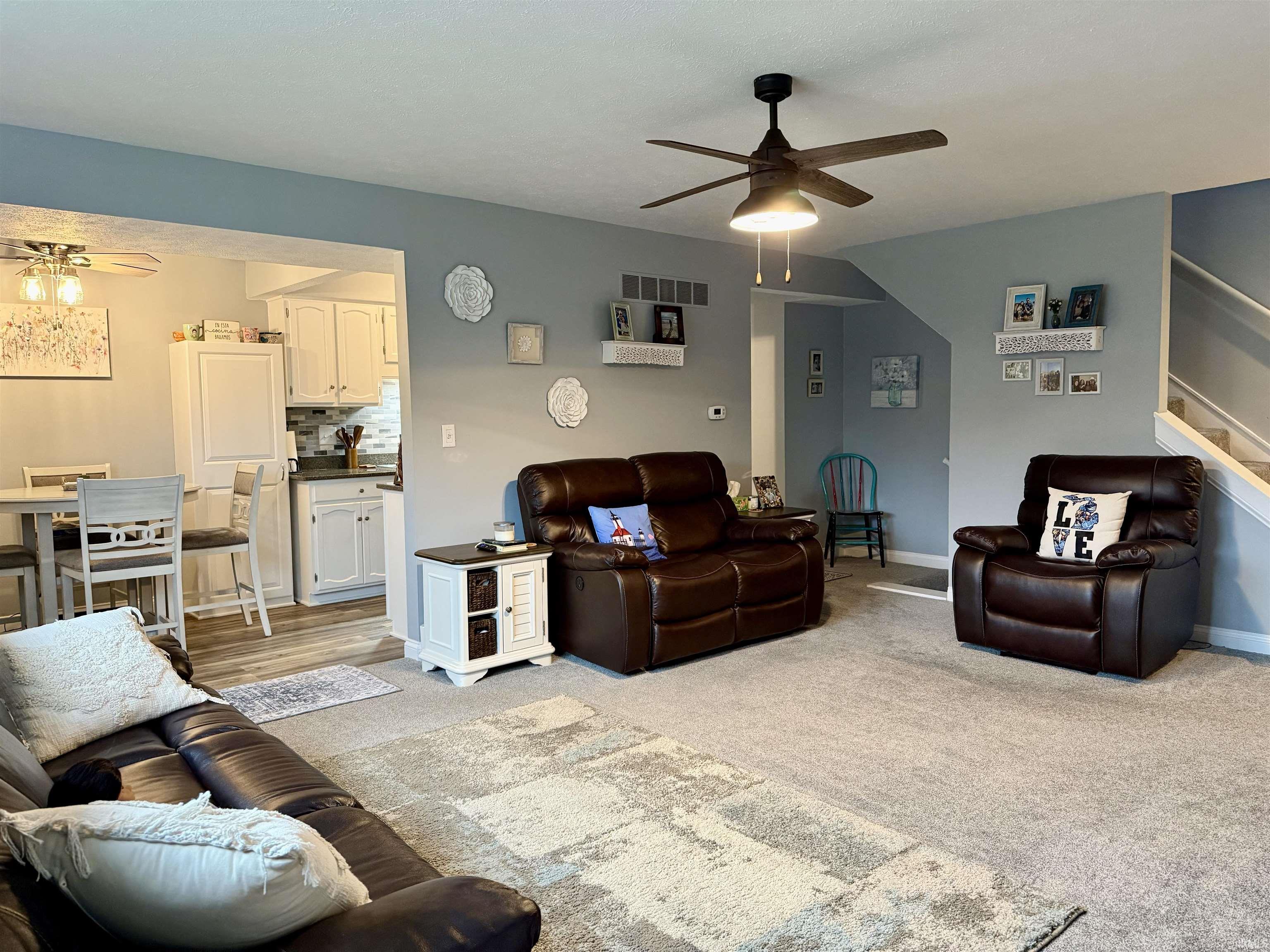 Elkhart, Indiana 46514, United States, 2 Bedrooms Bedrooms, ,2 BathroomsBathrooms,Residential,Contingent,182866