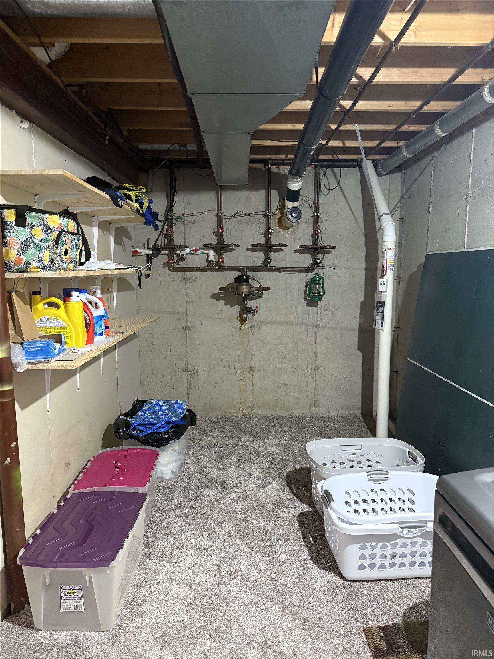 Elkhart, Indiana 46514, United States, 2 Bedrooms Bedrooms, ,2 BathroomsBathrooms,Residential,Contingent,182866