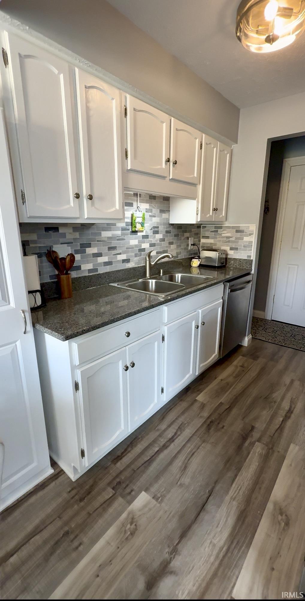 Elkhart, Indiana 46514, United States, 2 Bedrooms Bedrooms, ,2 BathroomsBathrooms,Residential,Contingent,182866